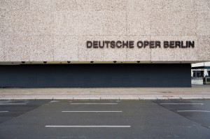Deutsche Oper Berlin Opernhaus in Berlin Außenfassade